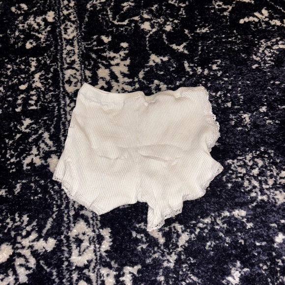 White Ruffled Shorts - Picture 2 of 2